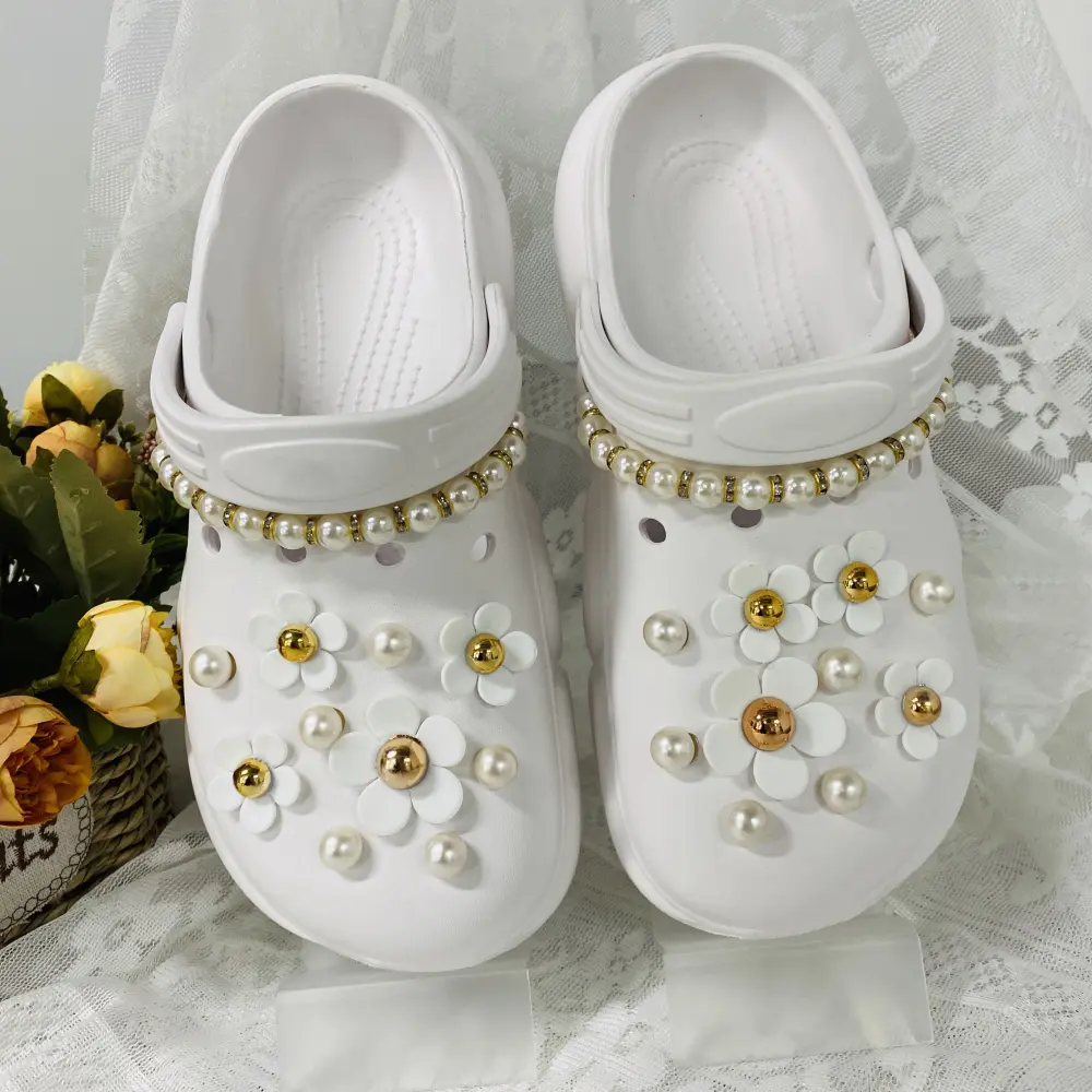 22pcs Shoe Charm Set Bling Shoe Charms for Women Cute Jewelry Flower Shoe CharmsGirls Gold shoe decoration,Party Favors Valentine's Day, Christmas, Thanksgiving, Birthday