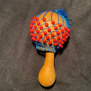African Shakers in Blue and Red, Handcrafted Percussion Instrument, Compact Design, Clear Tones, Adjustable Sound for Musical Play & Hobby Use