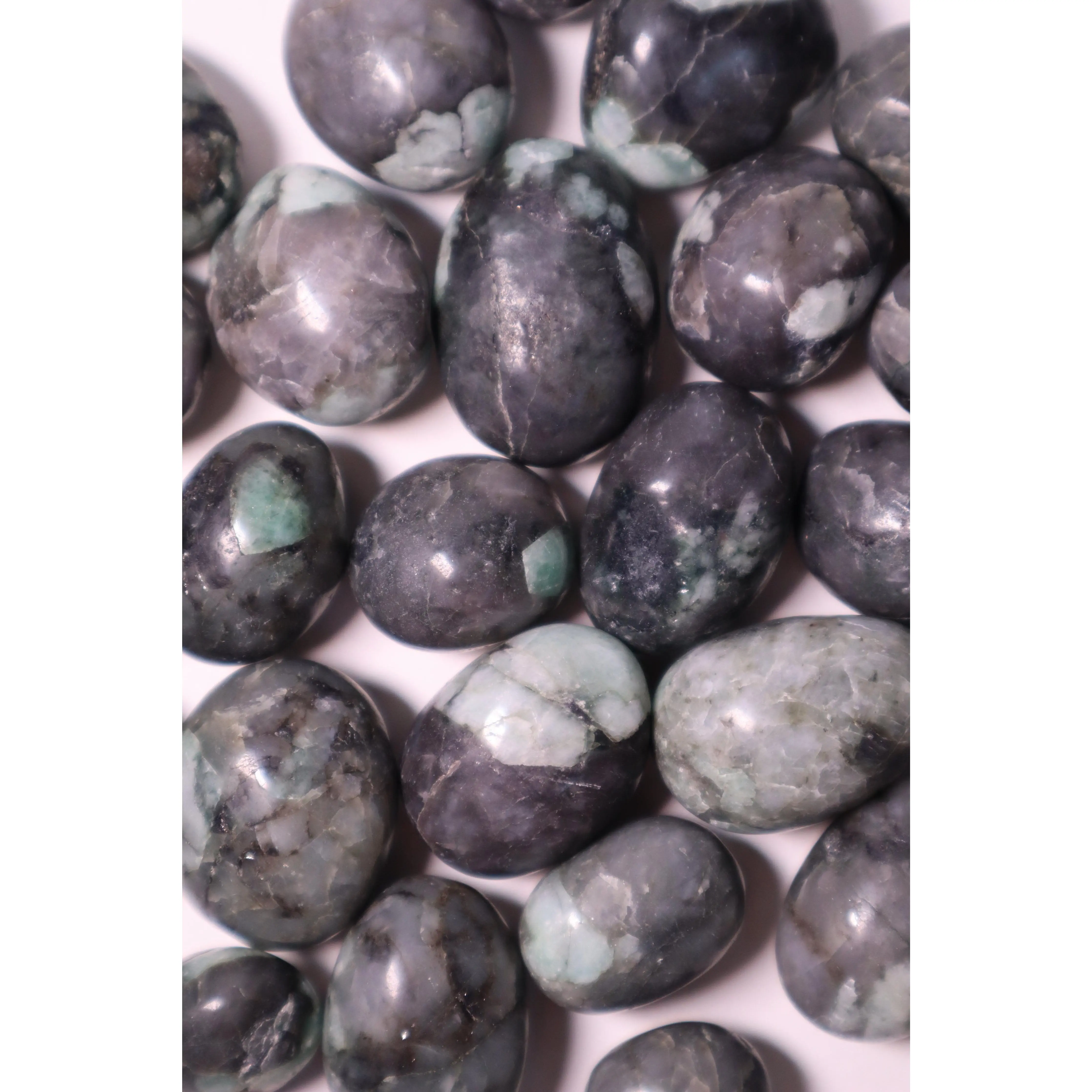 emerald crystal tumbled stone