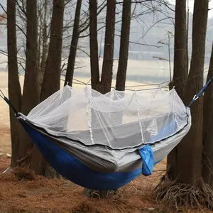 Large camping hammock with mosquito net, 440 pound/200 kilogram heavy-duty nylon parachute, anti roll design, lightweight hammock with 2 tree straps and storage bag, suitable for backyard, garden, hiking, travel, camping, outdoor use