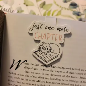Just One More Chapter Cat Magnetic Bookmark