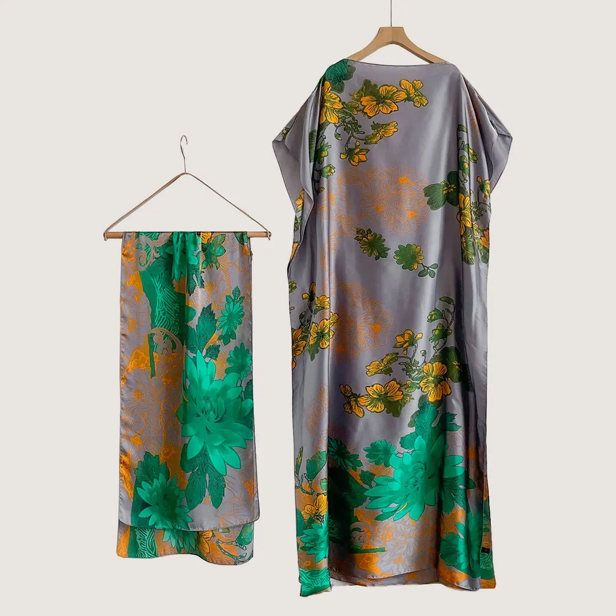 33  Red Plum Emerald