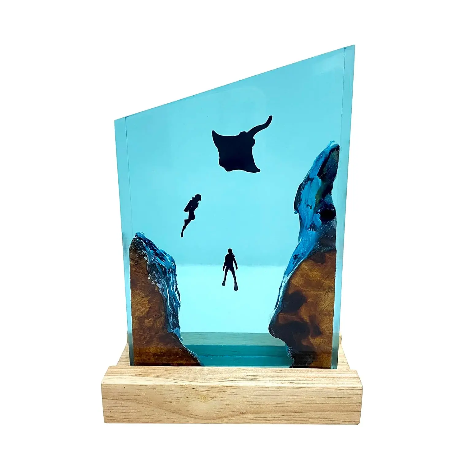 Ocean Resin Handicrafts, Manta Ray and Diver High-End Gift Ornament, Resin Figurine Statue, Unique Home Decor Light, Perfect Unique Gift Idea, Sculpture Desk Decor, Resin Animal Sculptures, Figurines Decor, Handmade Ornament, Decorative Statues