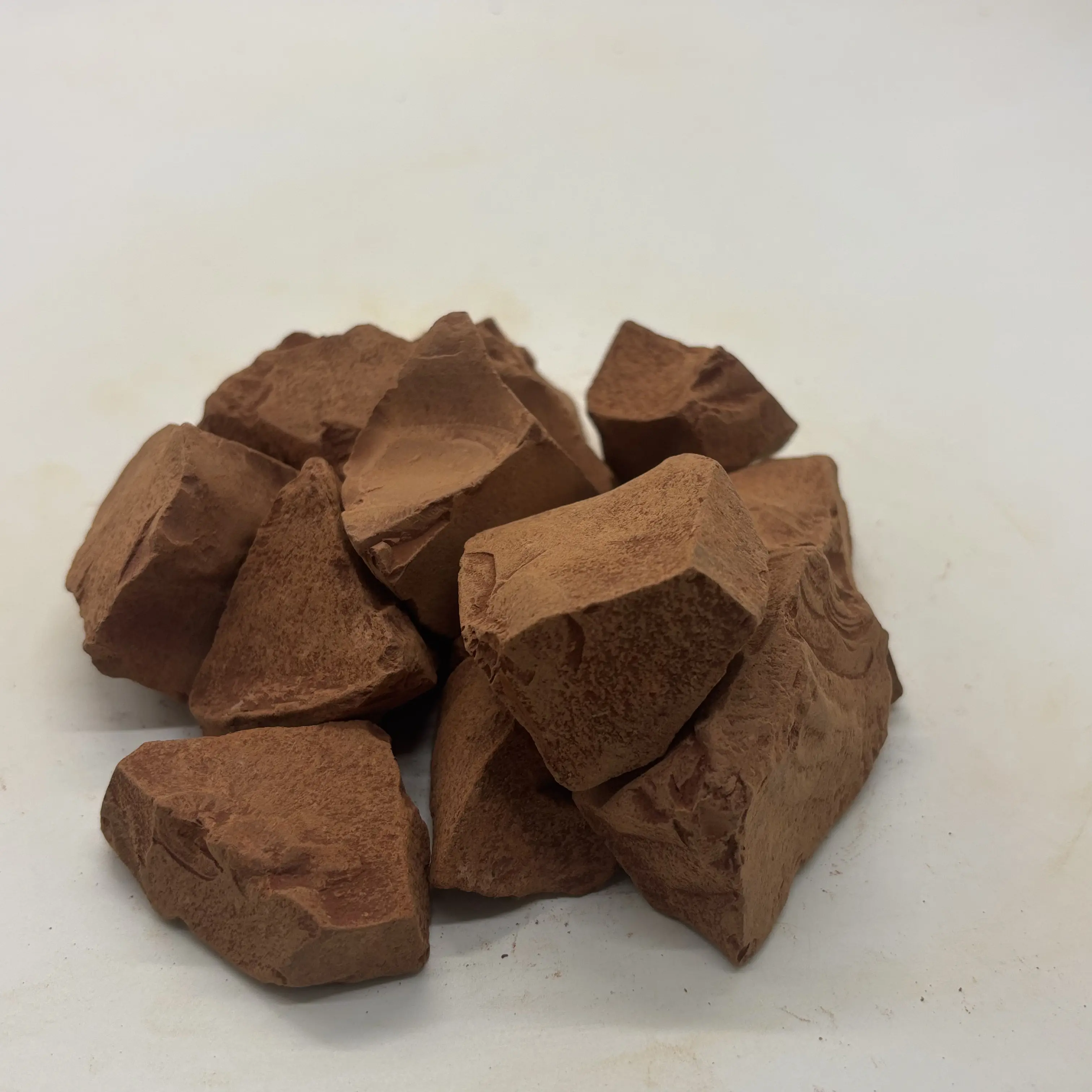 Edible Ural Red Kaolin Natural Clay Chunks, 100% Additive-Free Raw Form Cosmetic-Grade Blocks for Self-Care Projects, 200g/7oz Garden Soil Supplement