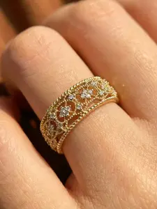 Vintage Court Style Floral Pattern Embossed Hollow Ring, Elegant Jewelry for Women, Unique Design Accessory