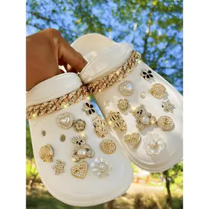 22pcs DIY Rhinestone Sandals Decoration Set, Includes Gold Bear, Chain, Rhinestones, Suitable For Hollow Slippers/Sandals, Versatile For All Seasons, Gift