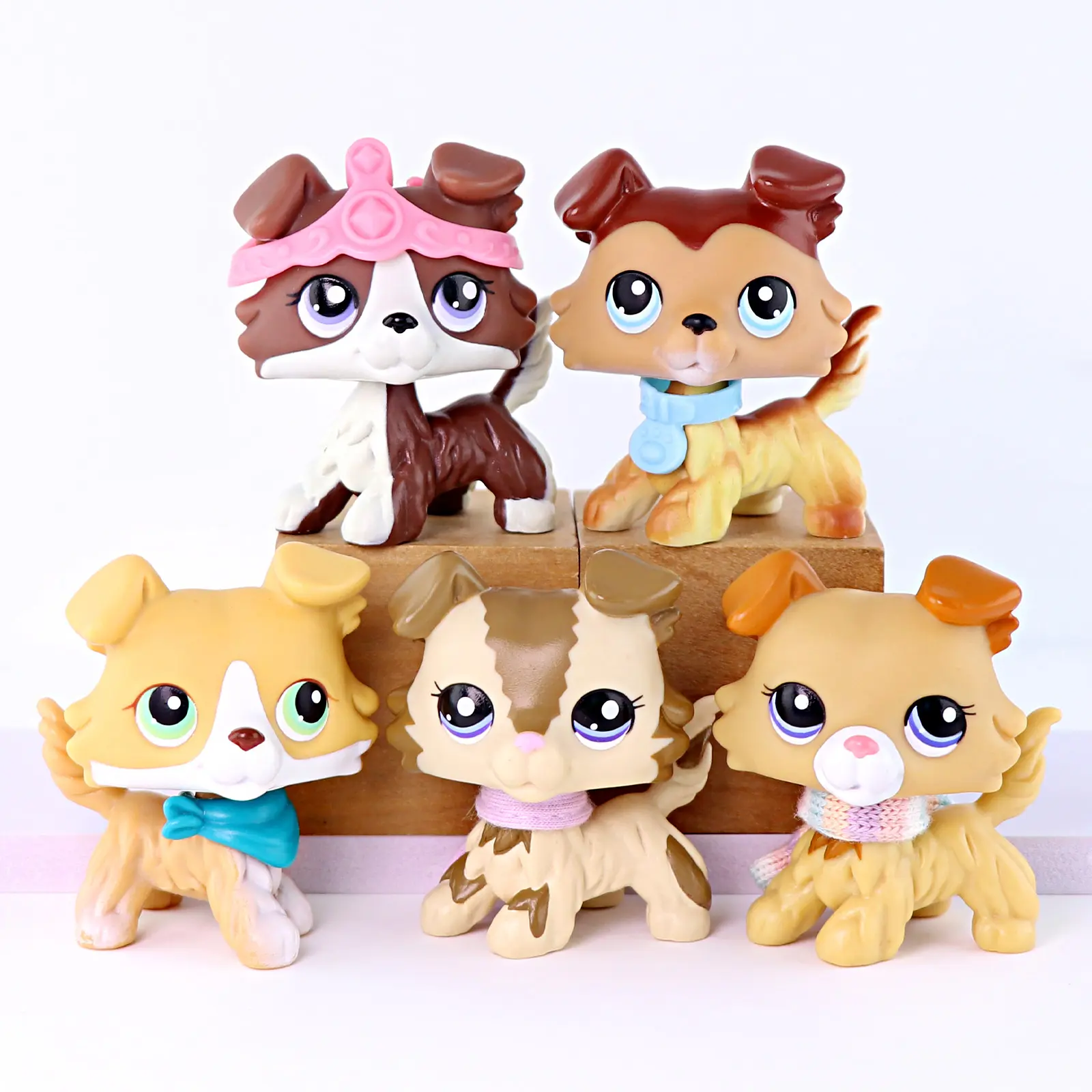 5 Pcs Mini Collie Dog Figurines Set - Cartoon Fluffy Puppy Figures with Pink Tiara, Bandana, Knit Scarf & Collar Accessories, Figurines Decor, Decoration Figure, Statues Pack, Collectible Ornament, Animal Collectibles, Girls Pretend Play Birthday Gift