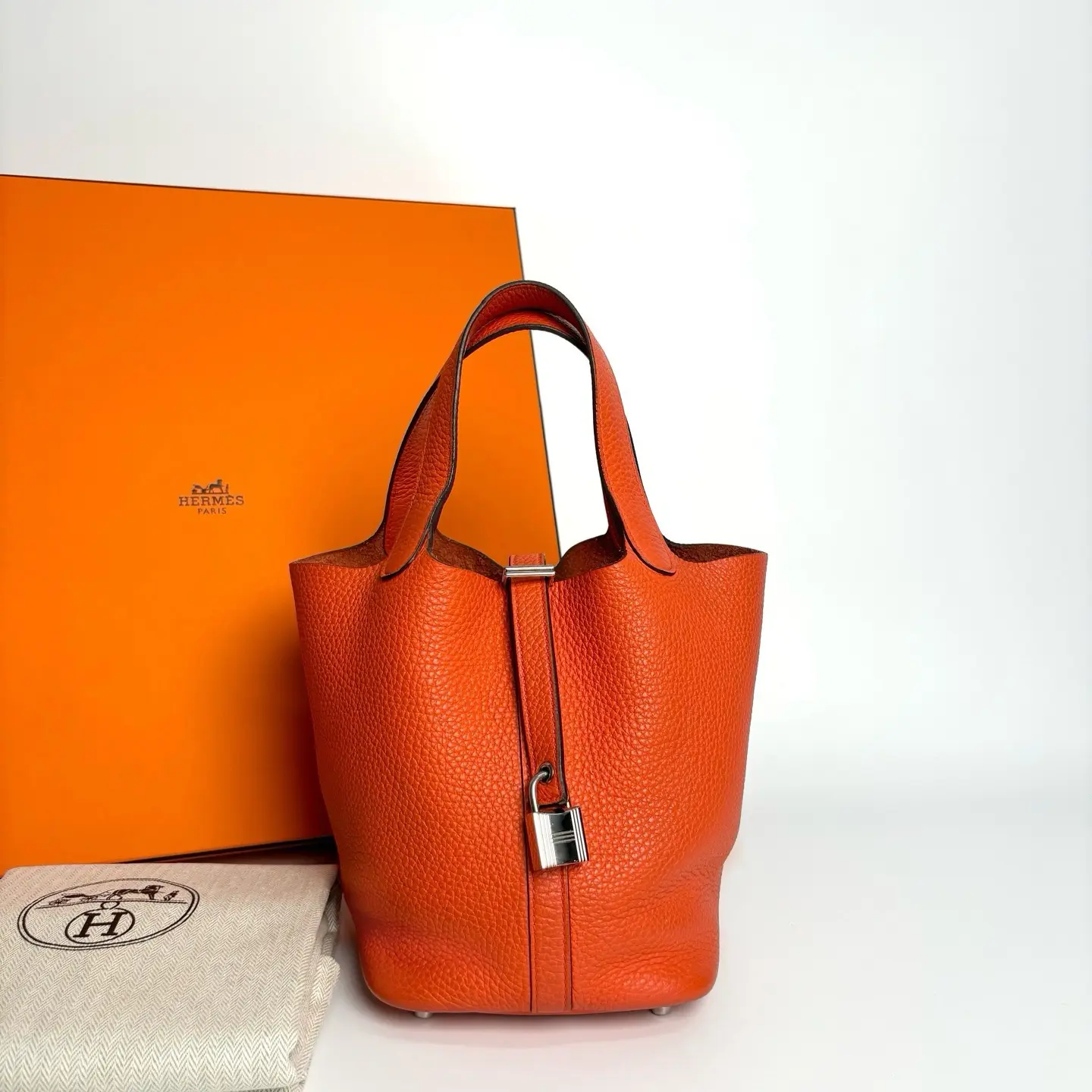 Pre-owned HERMÈS Picotin Lock Orange Poppy Clemence Leather Palladium Hardware Handbag Base Length Approx 18cm Item No.N23892301