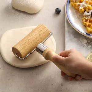 Wooden Rolling Pin, Wooden Dough Roller with Thick Handle, Kitchen Baking Tool for Effortless Rolling, Ideal for Bread, Pastry, Pizza & More