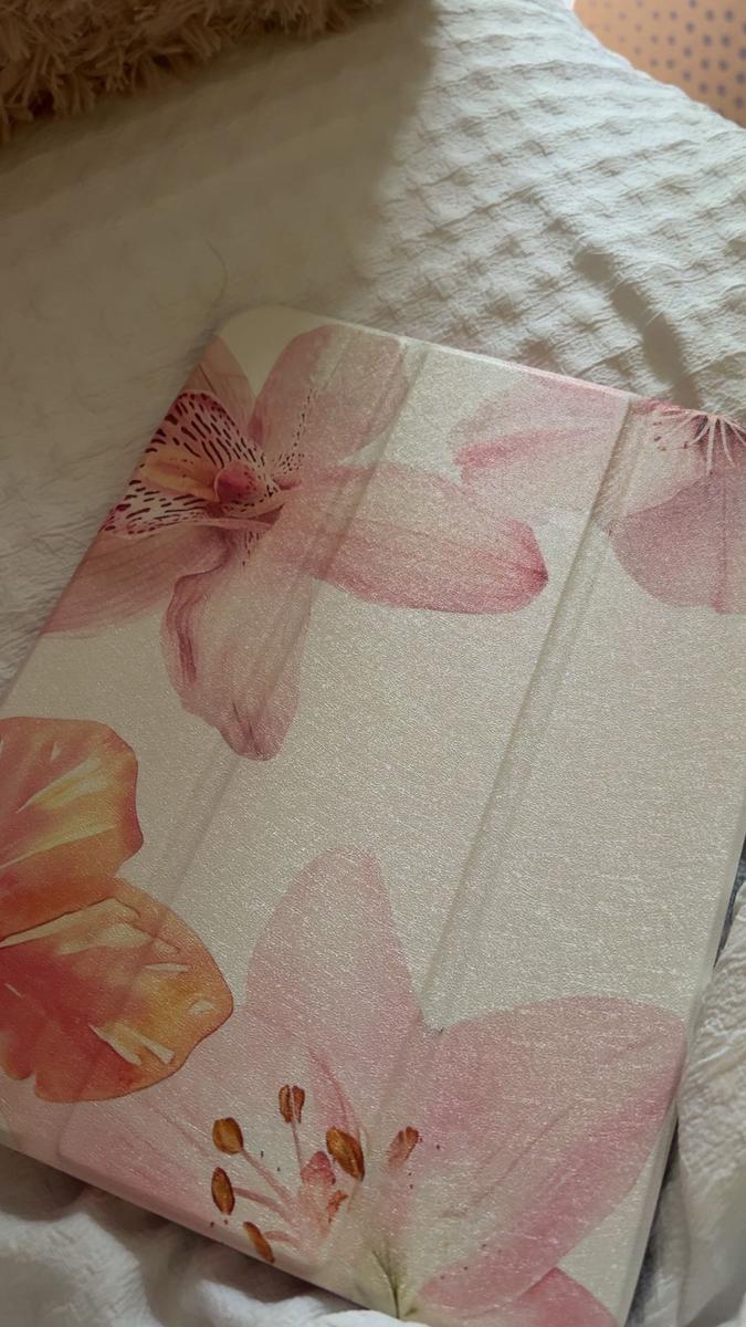 Item: Grandma gray, iPad 10th generation （10.9 inches ）2023 model