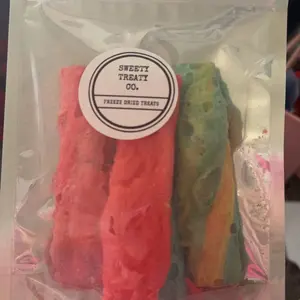 Product Review of Freeze dried fruit rollups freeze dried candy freeze dried sample pack freeze dried variety Snack Natural fun viral freeze  dried freeze dried candy from J**e L**h
