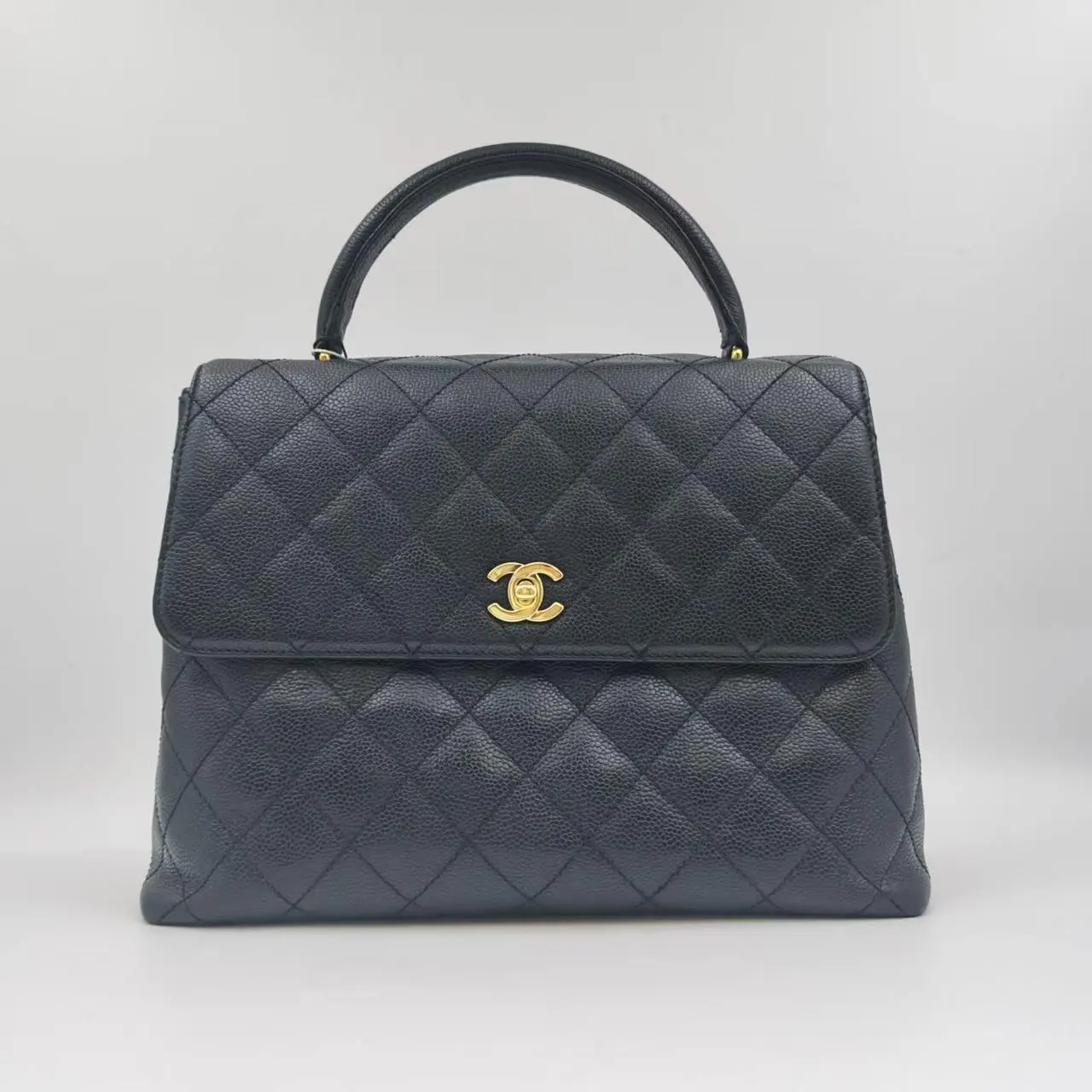 Pre-owned CHANEL H1 Vintage Kelly Top Handle Bag Black Caviar Quilted Gold Turnlock Handbag 41252
