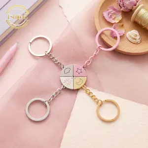FASHONS Colorful Magnetic Keychain 4-Piece Set Sun Moon Star Cloud Puzzle Matching Friendship Family Couple Keyring Trendy Gift