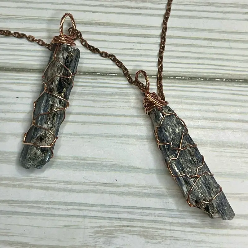 Kyanite Classic Twist Genuine Copper Pendant