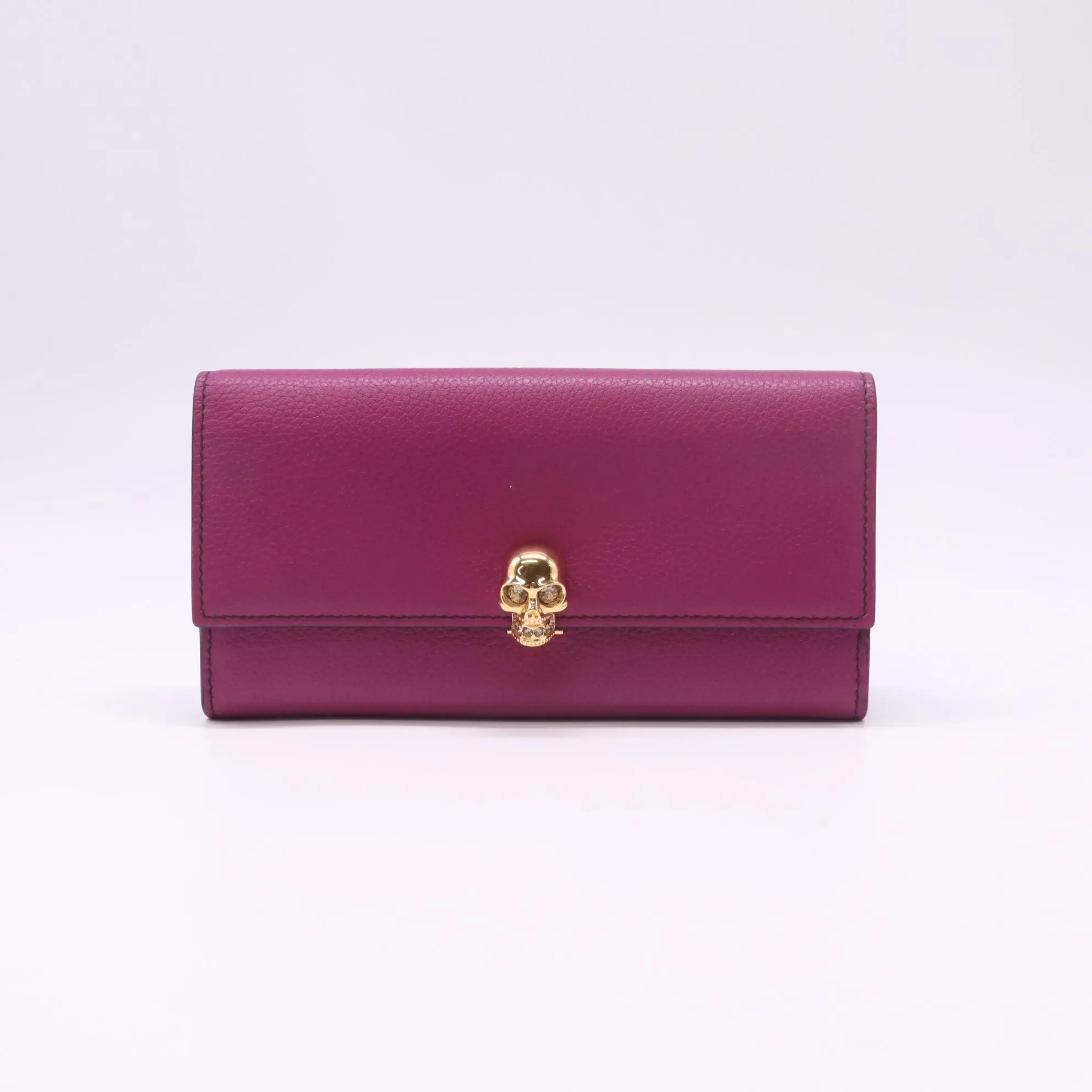 Pre-owned Alexander McQueen Leather Small Leather Goods Magenta Grained Skull Continental Flap Wallet W22486