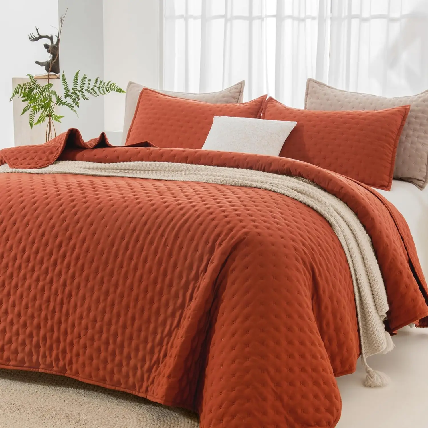 Size Quilt Bedding Set (106x96 Inch), 3 count Burnt Orange Fall Soft Lightweight Bedspread Coverlet, Terracotta Rust Boho Summer Quilt  Size for All Season(1 Quilt, 2 Pillow Shams)