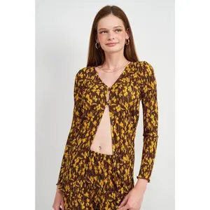 Emory Park BUTTON FRONT PRINTED PLISSE TOP