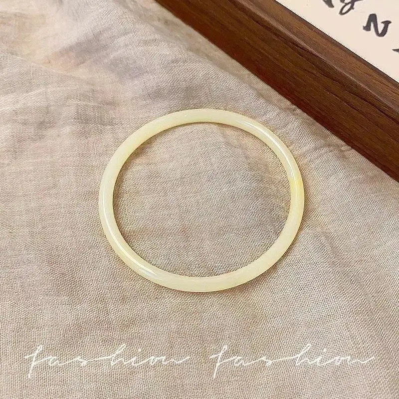 A lemon yellow bracelet