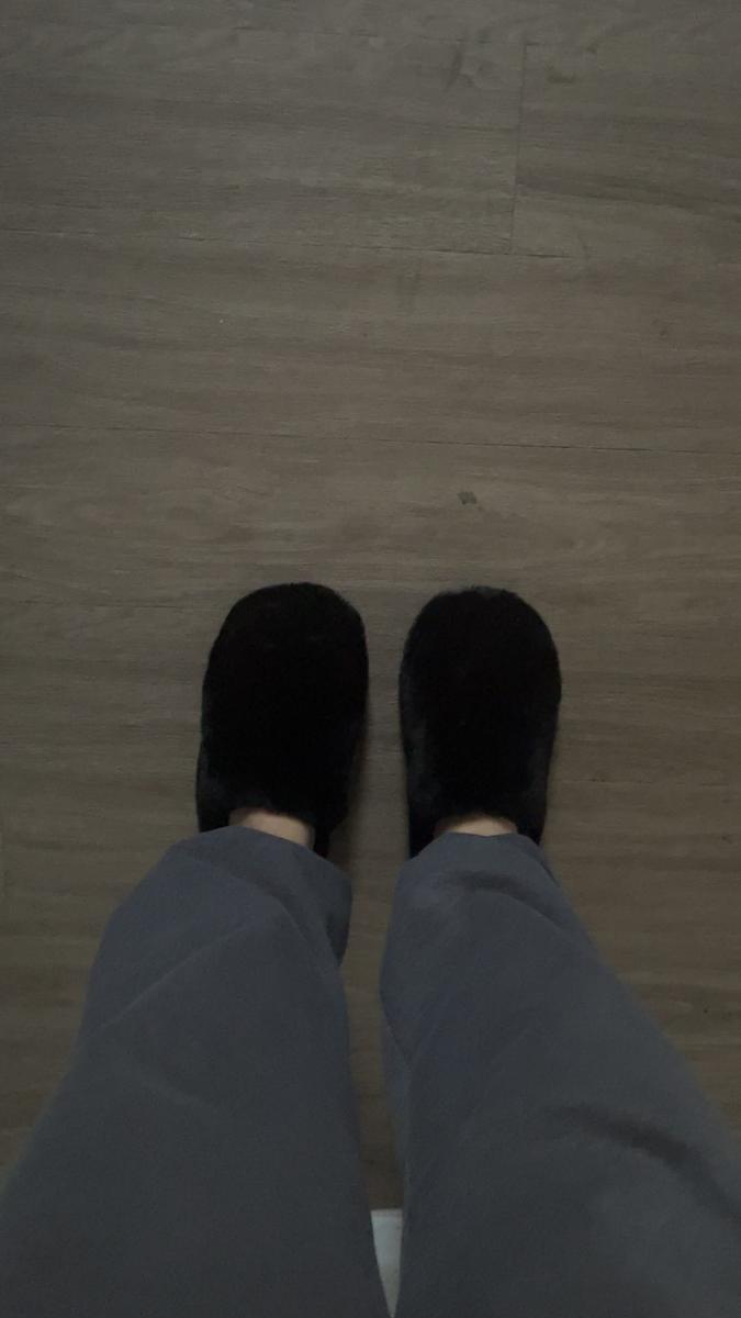 Item: Black, 10 Medium