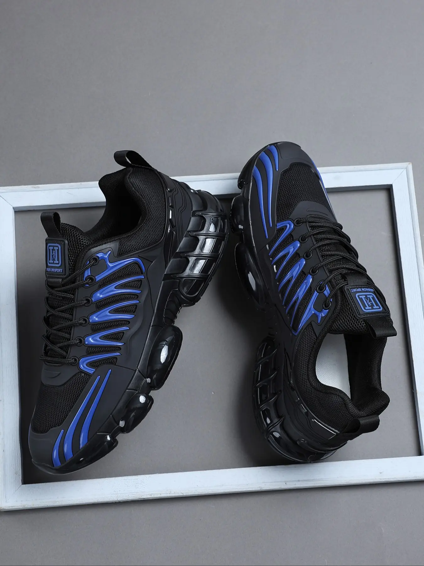 High-Quality Men's Casual Shoes, Comfortable Sporty Outdoor Shoes, Sports Athletic Shoes, Patchwork Design, Medium Width, All Seasons, Less Than Ankle Height, Lace Up Sneakers