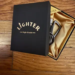 (Fuel-free) Multifunctional 3-in-1 keychain, easily opens bottles, stores keys, durable, suitable for travel and daily use.