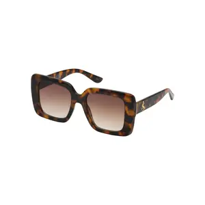 Fashionable Square Sunglasses in Tortoise