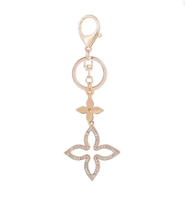Creative Four-Leaf Clovear Car Keychain Pendant Fashion Beauty Bag Hanging Home Decoration Accessories