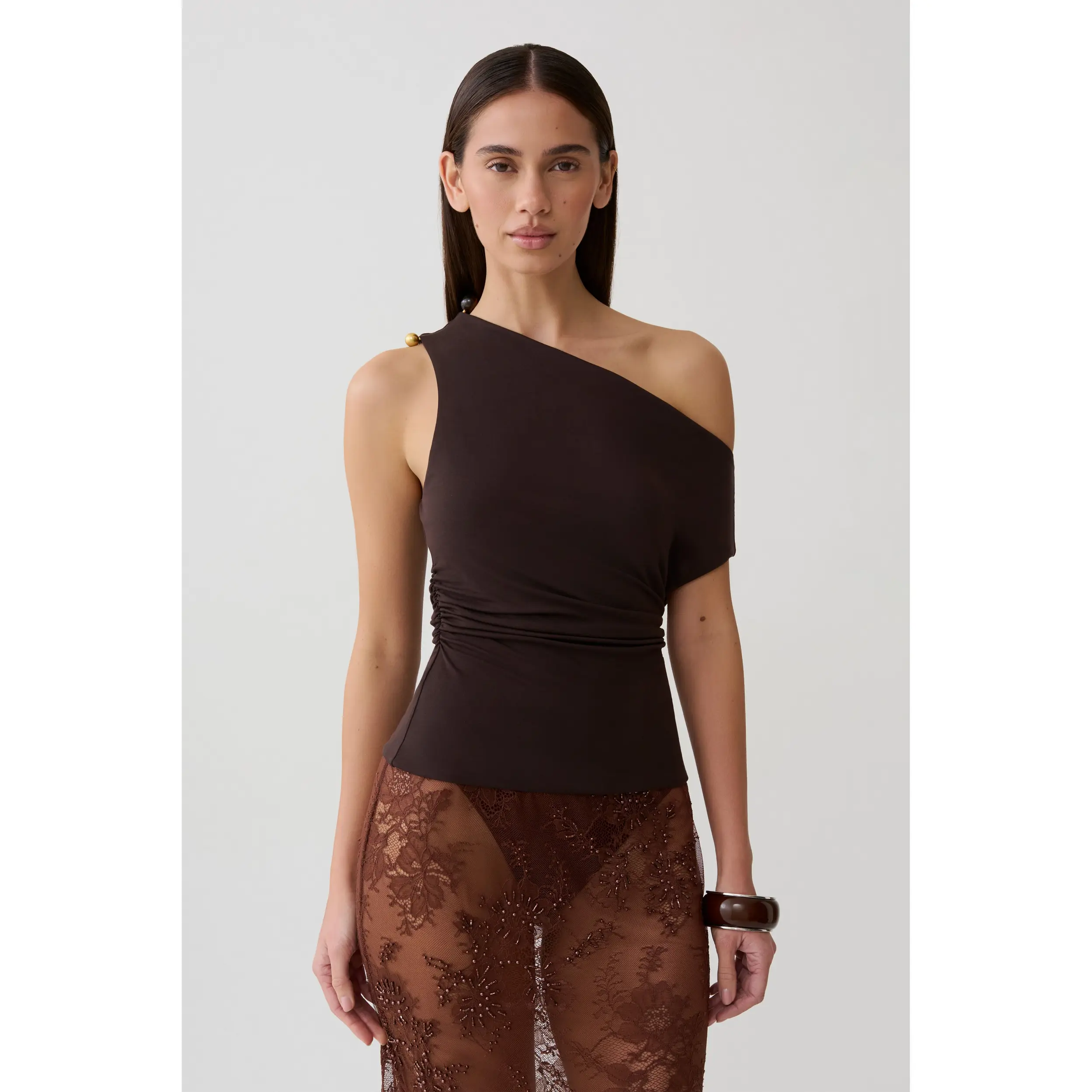 Yuna Short Sleeve Draped Hardware Top - Chocolate