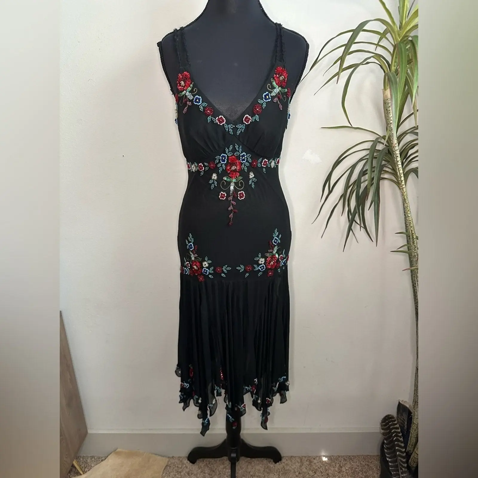 Sue Wong vintage silk beaded asymmetrical midi dress Y2K 90s style Fairycore - TikTok Shop Sue Wong vintage silk beaded asymmetrical midi dress Y2K 90s style Fairycore - TikTok Shop
