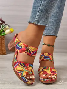 Ladies' rainbow striped thick heel sandals with summer exposed toes, thick soled high-heeled slippers for casual wear, one-piece sandals for outerwear