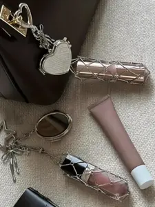 1 Piece Of Stainless Steel Lipstick Holder - Fashionable Lipstick Storage Mirror Box, Small Lipstick Bag Keychain With Glitter Crystal, Lipstick Box Keychain, Fashionable Bag Accessory, Travel Essentials, Cosmetics Storage Box, Mini Storage Box.