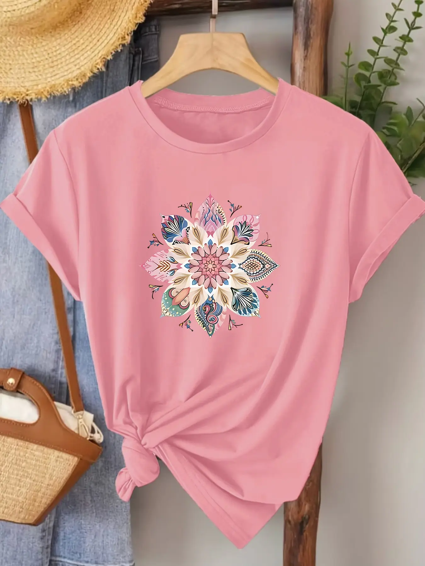Summer Women's Round Neck T-Shirt, Vintage Mandala Floral Print Chic Casual Fitted Short Sleeve Top for Artsy Style Aesthetics
