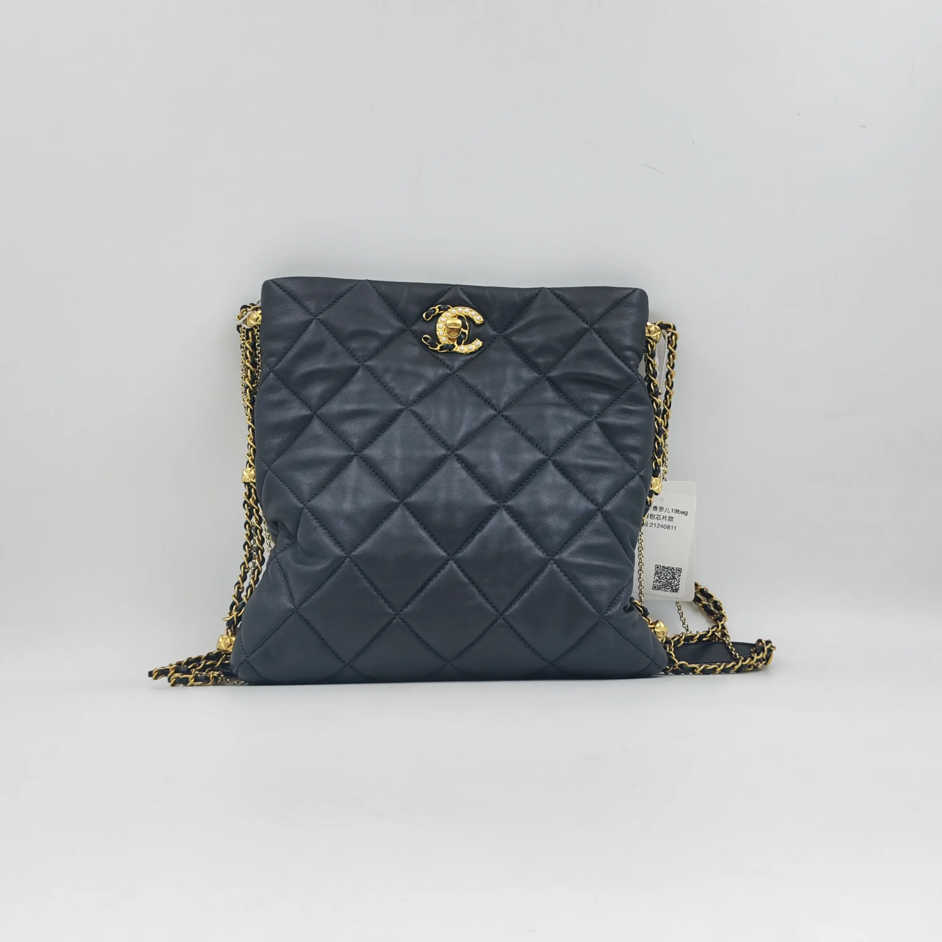 Pre-owned CHANEL H1 21B Hobo Shoulder Bag Black Lambskin Quilted Pearl Turnlock Gold Hardware 40811