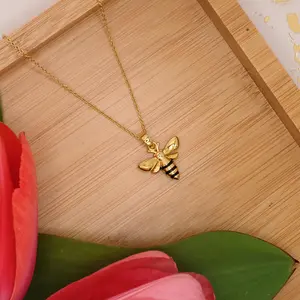 Luxury Queen Bee Necklace Gold *NEW* (LOW STOCK)