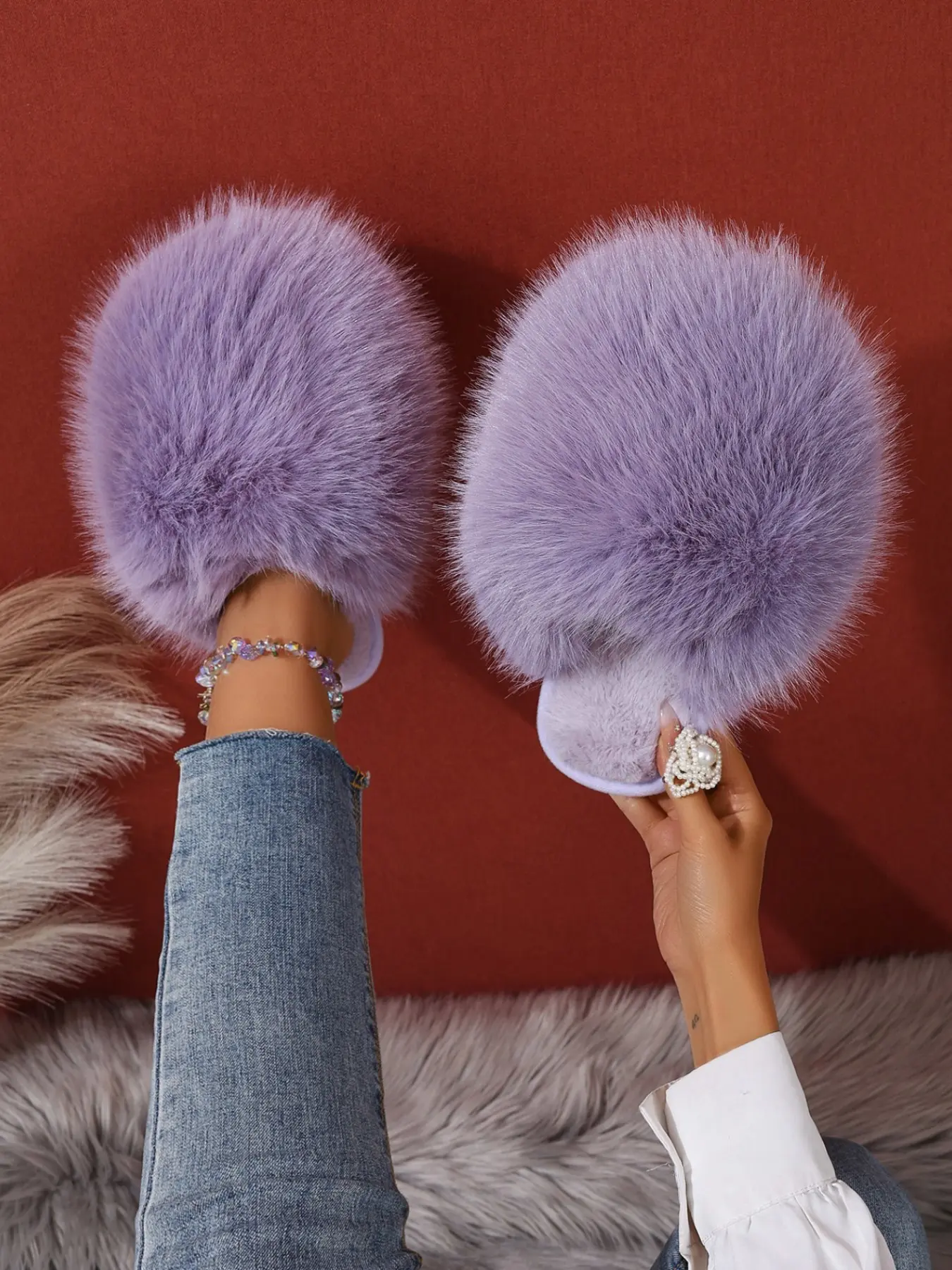 Plush Slip-On Slippers, Fluffy Fleece + Soft Sole Design, Cozy Luxury Style for Home & Out, Ideal Warmth for Every Occasion
