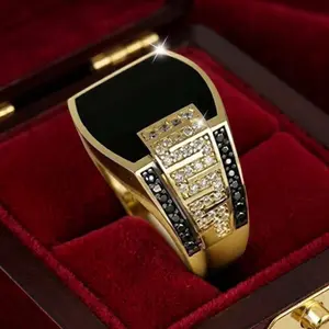 Fashionable square-shaped 14k gold-plated alloy ring for men, perfect as a gift for parties and weddings.