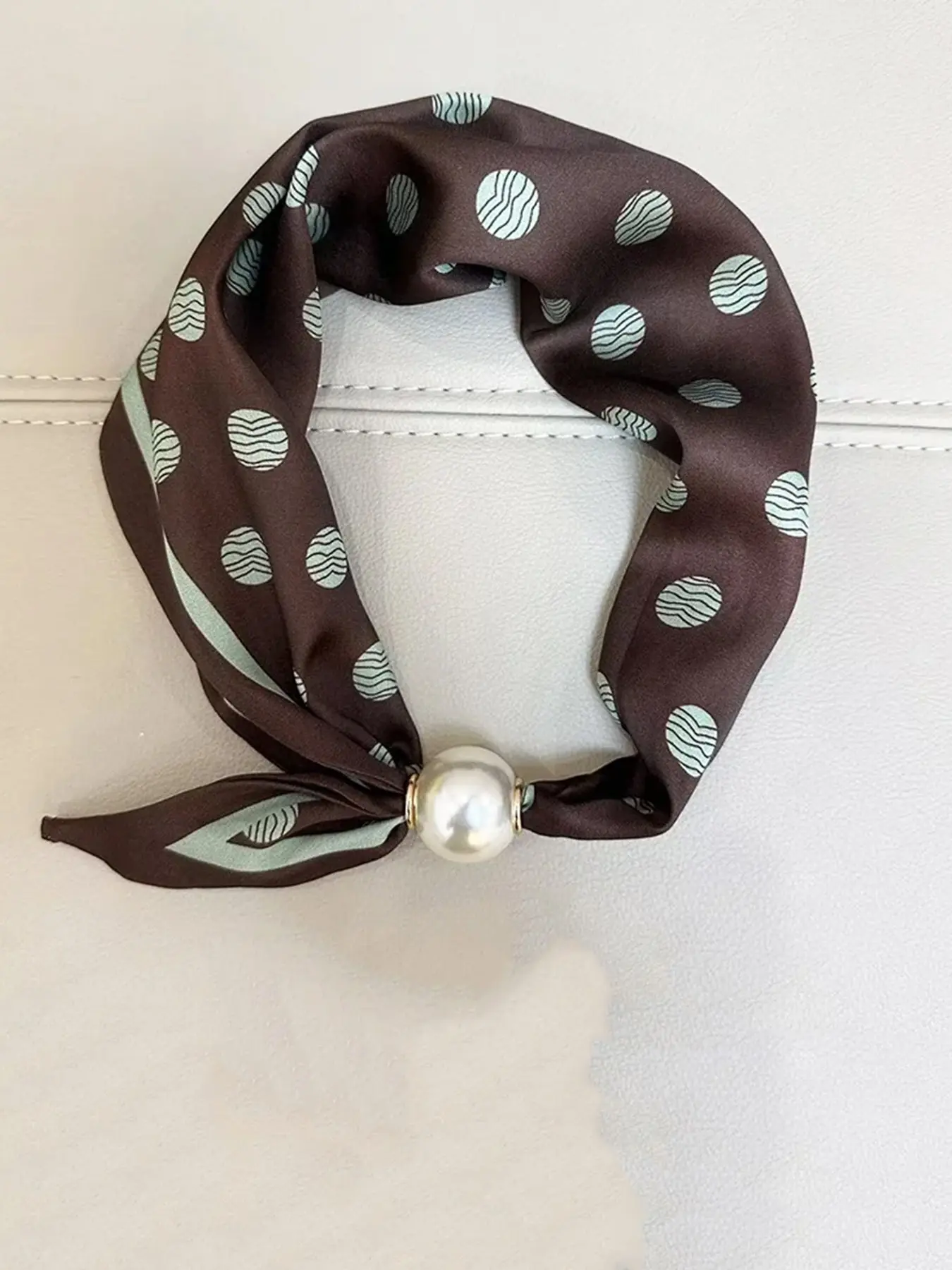 2026 New Pearl Magnetic Clip Long Silk Scarf, Versatile Fashion Neck Protector, Lockbone Small Collar Scarf, All Seasons Accessory, Fashion Shawl
