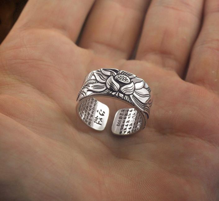 Silver Black Lotus Heart Ring, Unisex Vintage Gothic Ring for Men & Women, Unique Lotus Heart Design, Statement Fashion Jewelry, Everyday Gift