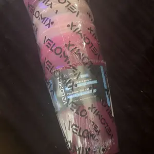 Velomix Berry Blend Protein Shaker Bottles 20 Oz 4 Pack Leak-Proof BPA-Free Dishwasher Safe for Mixes and Shakes with Secure Twist Lid and Removable Whisk Ball