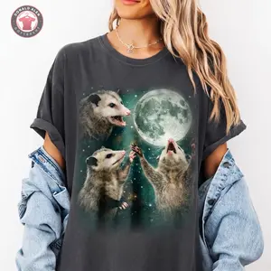 Opossum Howling at Moon Vintage 90s Graphic T Shirt, Retro Possum Silly Gift, Streetwear Unisex Style, Gift for Women, Gift for Men