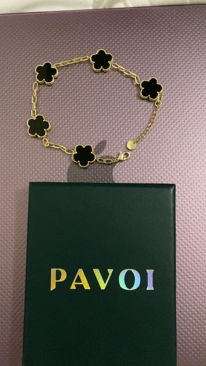 Cliente usando Pulsera Van Cleef™