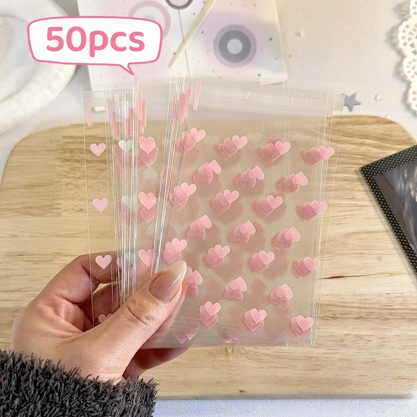 50 Sweet Simple Heart Self-Sealing Bags, Card Packaging Essential, Gift Wrapping Supplies, Transparent Adhesive Bags for Small Cards and Hair Clips, Resealable Packaging, Individual Packaging
