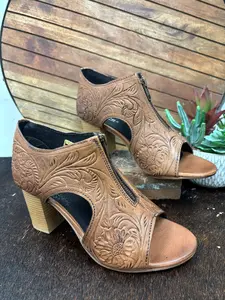 Roper Women's Natural Tooled Leather Open Toe Zip Mule Sandal 0946-3207