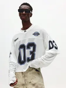 Retro Los Angeles mesh soccer jersey, made of breathable mesh fabric, with layered long sleeved design and retro 03 pattern. Very suitable for streetwear, casual and sporty styles. Men's items inspired by 90s fashion.