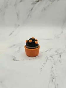 Halloween Cupcake Keychain | 3D Printed Spooky Cute Charm | Witch Hat Pumpkin Skull Topper | Gothic Bag Charm | Halloween Party Favor Gift | Trick or Treat Keyring | Customizable Cupcake Accessory