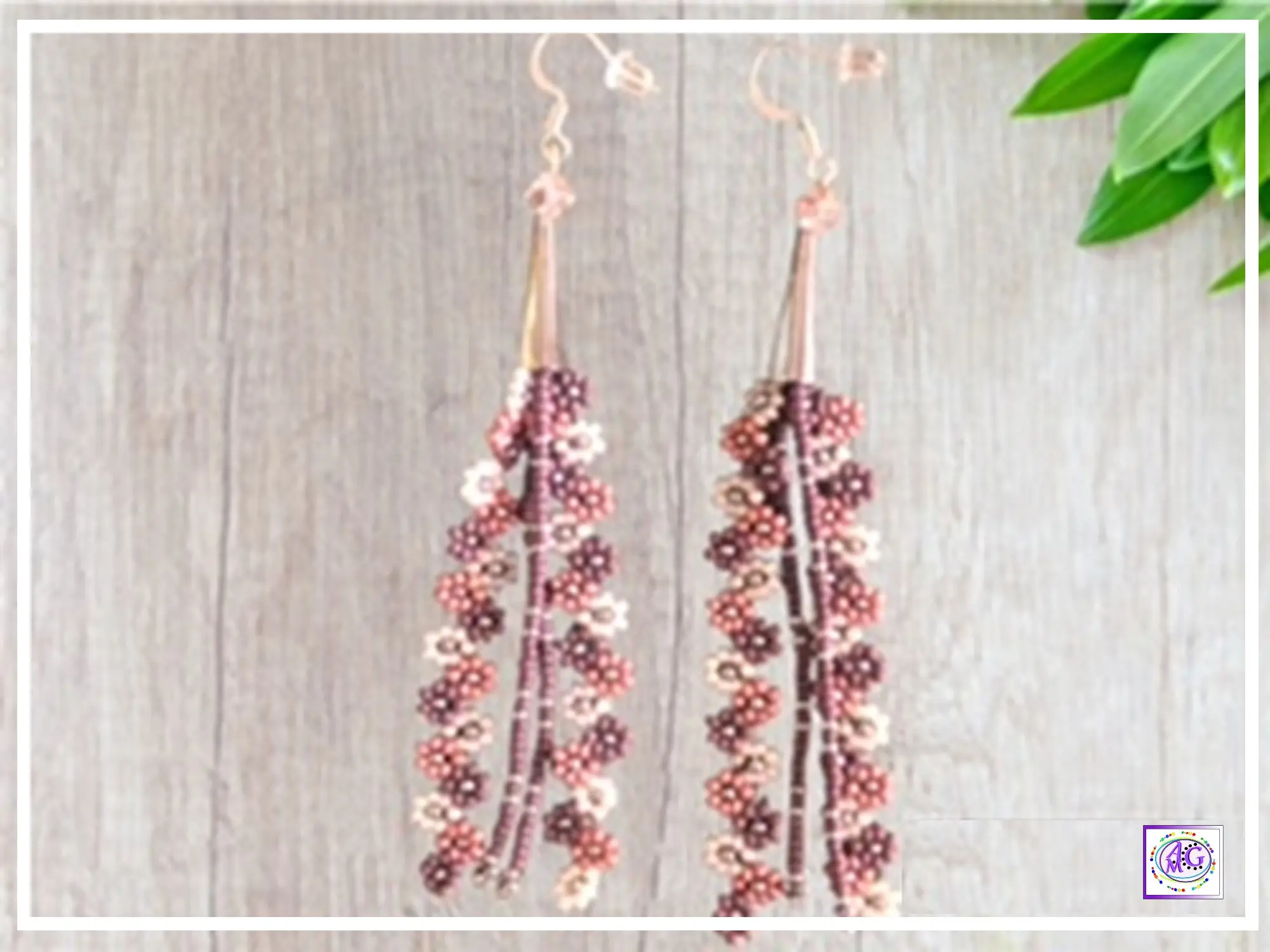 Delicate Mauve Beaded Daisy Flower Dangle Earrings in Seed Bead Fringe Design