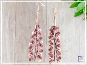 Delicate Mauve Beaded Daisy Flower Dangle Earrings in Seed Bead Fringe Design