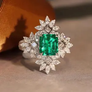 Luxury French Romantic Snowflake Flower Ring for Women | Emerald-Cut Simulated Emerald Statement Ring | High-End Vintage Style Cocktail Jewelry