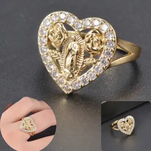 14k gold-plated brass ring with heart and rose-shaped Zirconia stones, suitable for everyday wear, as a gift, or for parties.