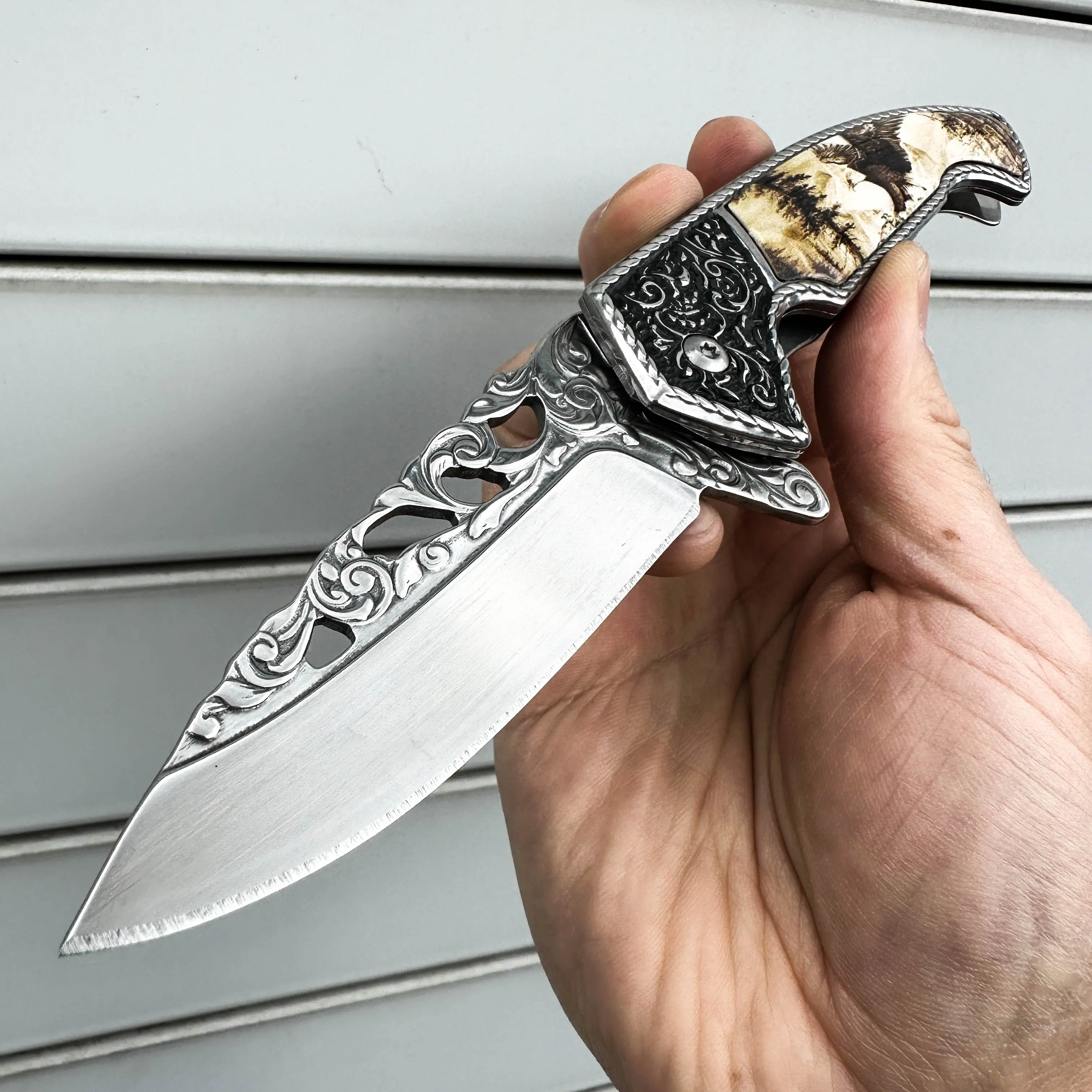 8.25" Wildlife Animal Theme Eagle Wolf Goose Deer EDC Folding Pocket Knife with Belt Cutter Outdoorsman Hunting Knife for Men and Women, Lightweight Knife, Sharp Stainless Steel Blade Tool Gear